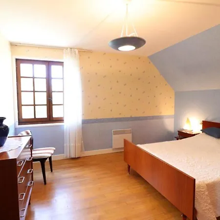 Maison De Vacances Au Coeur Des Volcans D'auvergne, 4 Pers, Jardin Ferme, Proche Lac Et Montagnes - Fr-1-742-246 Feriehus Tremouille (Cantal)