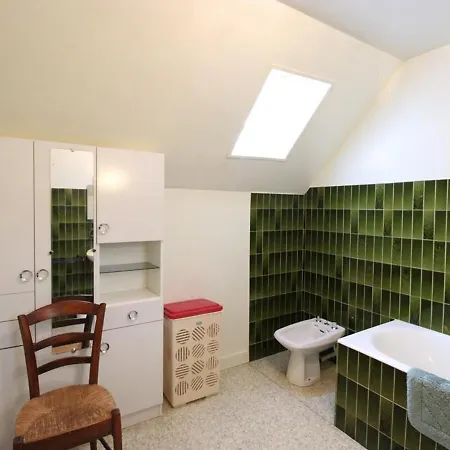 Maison De Vacances Au Coeur Des Volcans D'auvergne, 4 Pers, Jardin Ferme, Proche Lac Et Montagnes - Fr-1-742-246 Feriehus